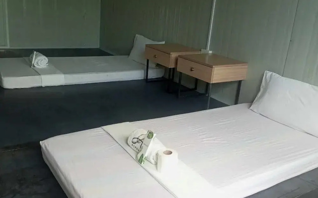 The Waves at Socorro Baler- Hotel A