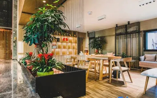 Jiayue Hotel