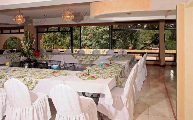 Suites Jardin Imperial