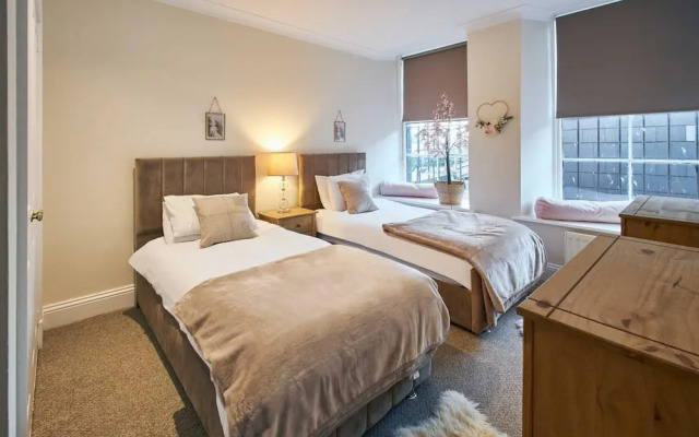 Host Stay Hide Hill Apartment B