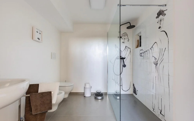 2732 Suite More by Barbarhouse