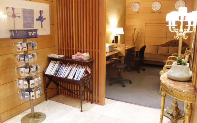 Solium Business Hotel