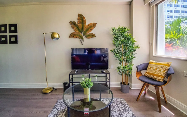 FRONTDESK The Wayland Apts Downtown St Pete