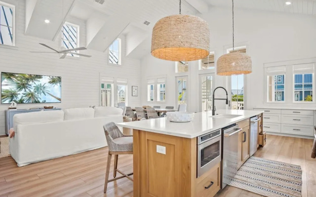 Salty Beaches 226 BAR