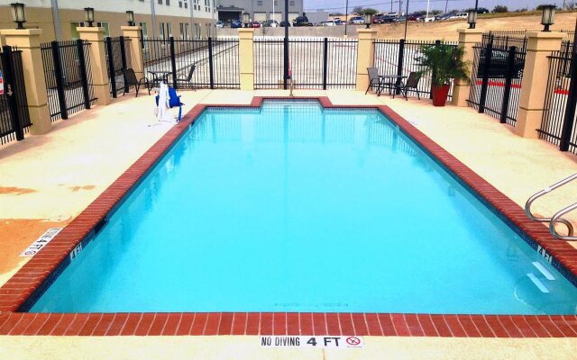 Motel 6 Laredo, TX - Airport