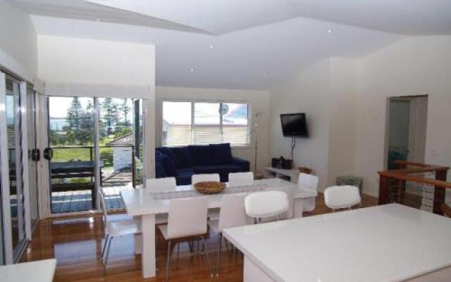 Beach Club 2, 5 Gowing Street