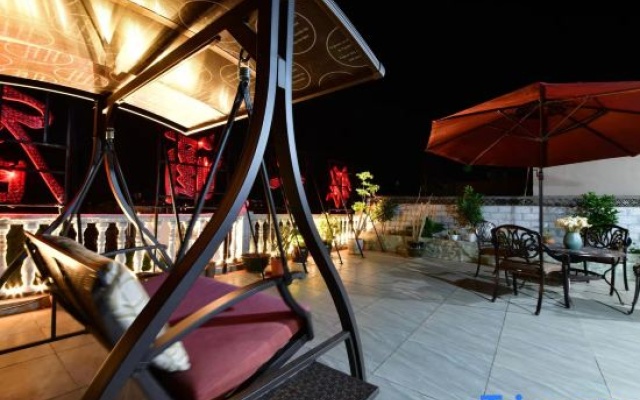 Silver Water Hotel
