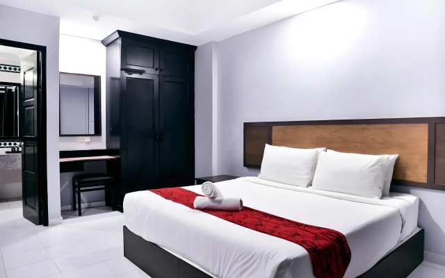Leisure Cove Hotel & Apartments
