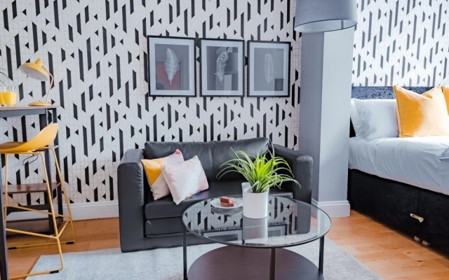 Newmarket Central Flat 3