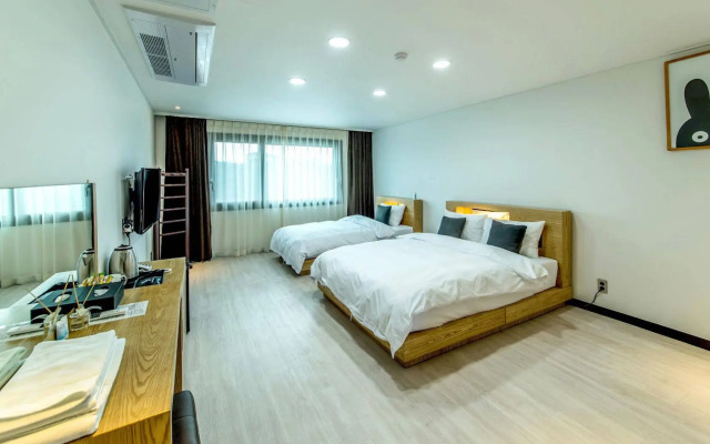 Nine Boutique Hotel