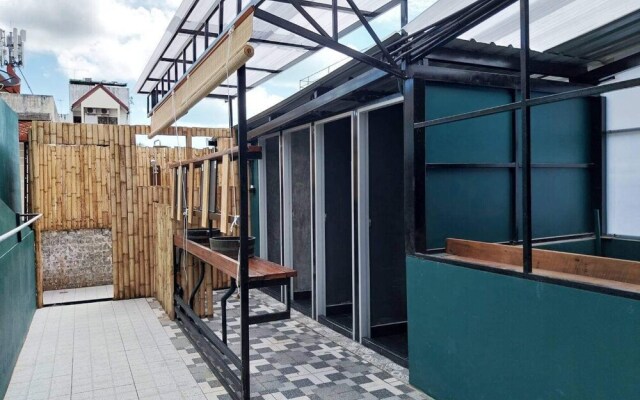 W168 Hostel