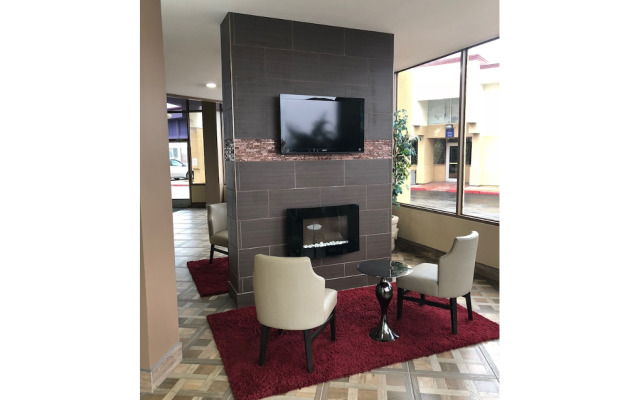 Studio 6 Fort Worth, TX – Downtown East