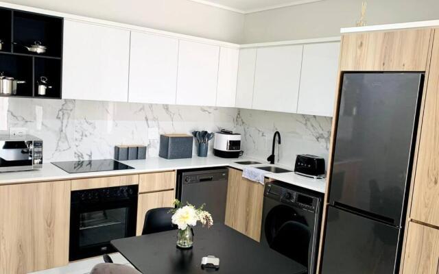 Munyaka Waterfall: Executive Apartment