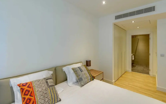 Luxury Modern Apartment With Exceptional Views! Hosted by Sweetstay