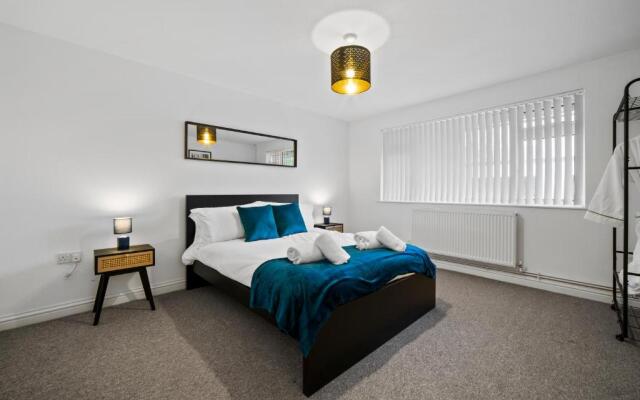 Village Hideaway 2 Bedroom Apartment North Cardiff