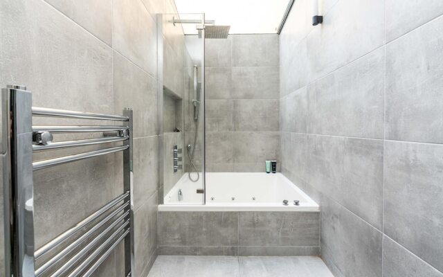 NEW Cosy & Sleek 2BD Flat In Vibrant West Kilburn