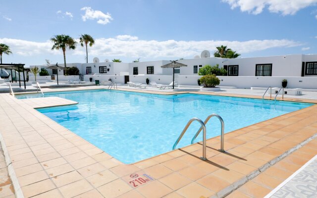 Sea-View Apartment in Lanzarote, Canary Islands, W/ Pool And Wifi 300m
