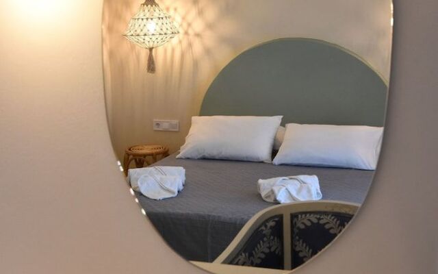 StayBridge Apartments, Mesongi