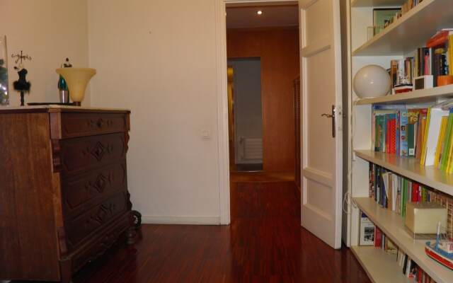 Suitur Courtyard House