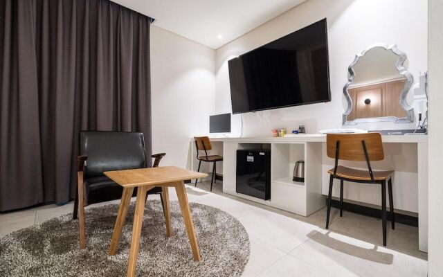 Buan Raum Drive-in Hotel