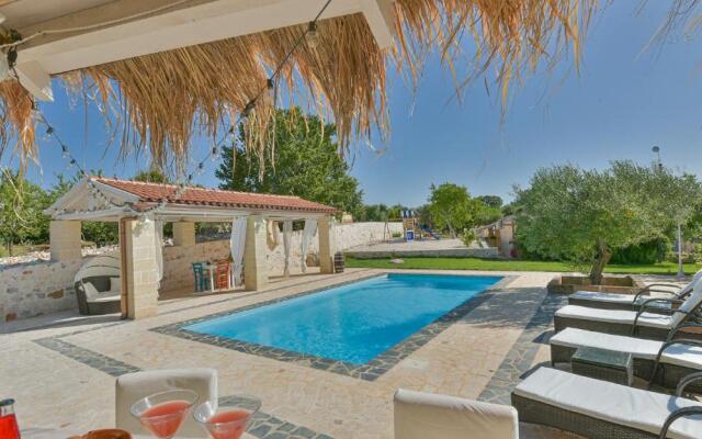 TRULLI ITALIA 6&2, Emma Villas