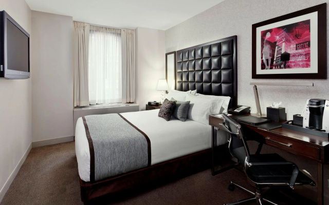 Distrikt Hotel New York City, Tapestry Collection by Hilton - Image 6