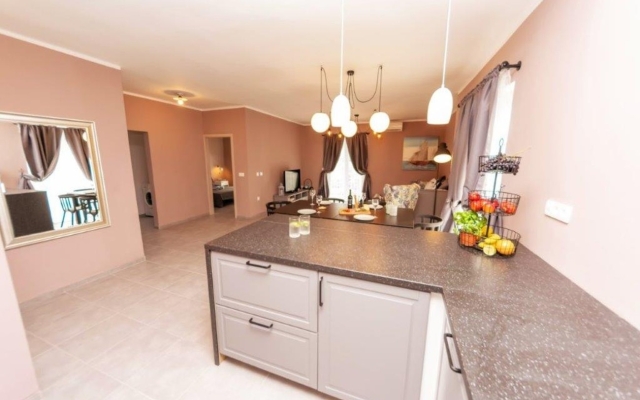 Apartment Darko 2 - 50 m from sea: A6 Sukosan, Zadar riviera