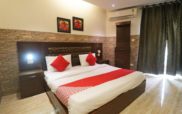 OYO 49069 A Suites