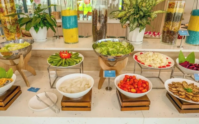 Arena Cam Ranh Beachfront Condotel
