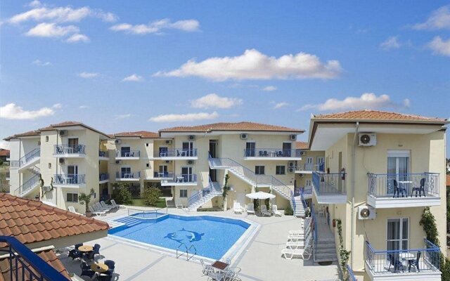 Stratos Hotel
