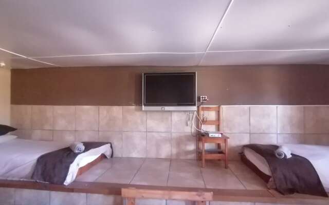 Ibis Place Guest House