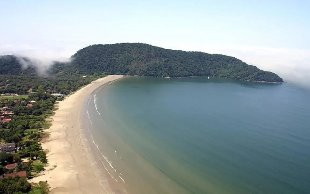Cantao do Indaia - menos de 1 minuto da praia!