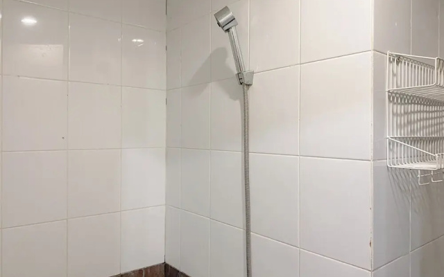 Combined 1Br With Extra Room Apartment At Green Pramuka City