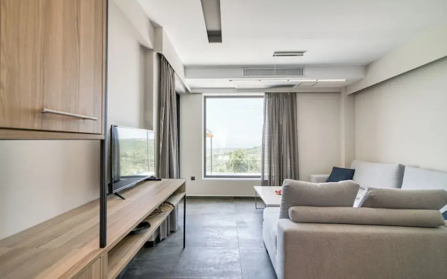 Serenity Suites Sea View 1