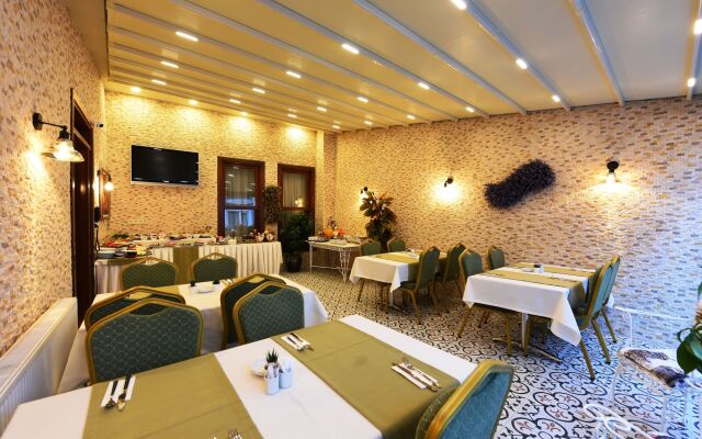 Elyka Hotel