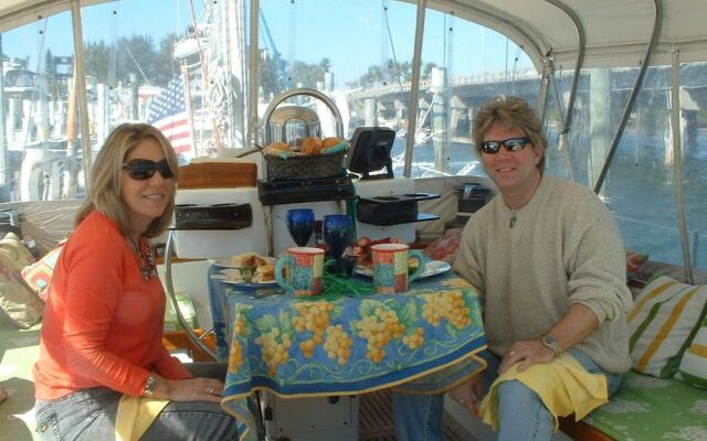 Dream Lover Boat and Breakfast