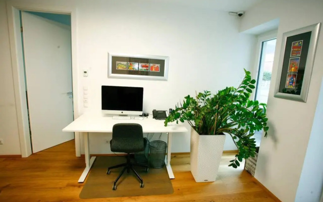 Top Central Apartment on Karlsplatz Vienna