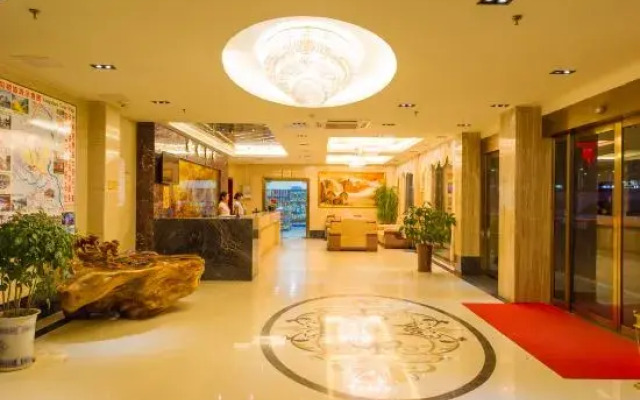 Junlin Hotel (Yangshuo West Street Central Plaza Branch)