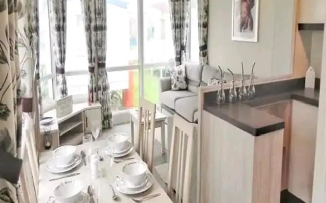 Luxury 2 Bed Caravan Heacham Beach Pets go Free