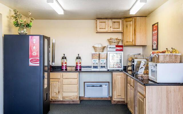 Econo Lodge Inn & Suites Kalispell - Glacier National Park Gateway