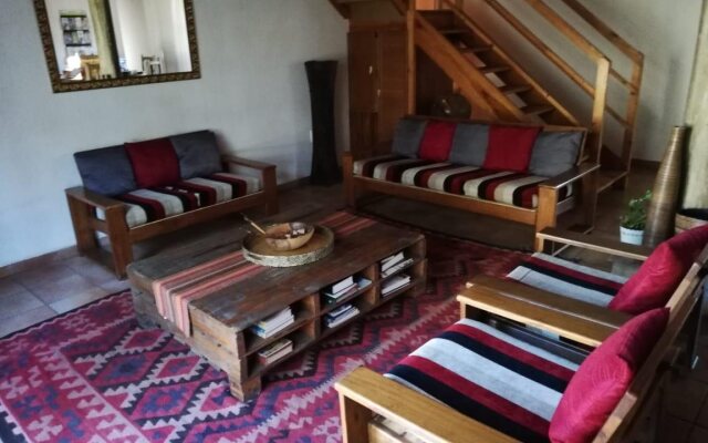 Ama-Zing African Safaris Lodge