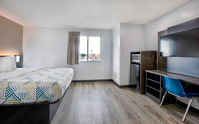Motel 6 Benbrook, TX - Fort Worth