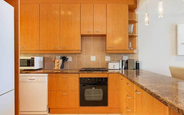 Clifton Apartment w Direct Beach Access Marella