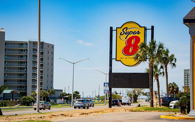 Biloxi Beach Hotel