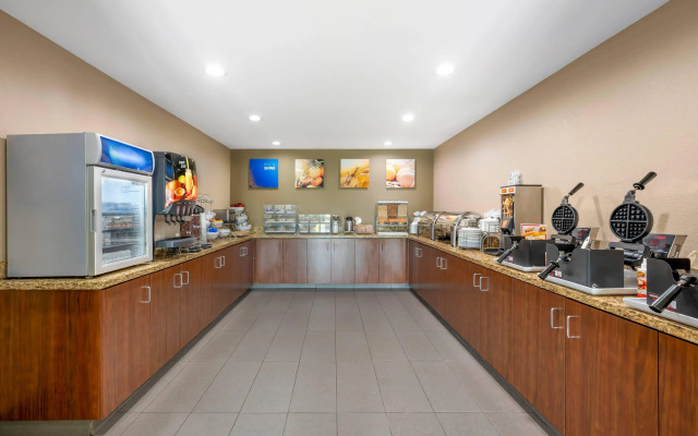 Comfort Suites West Omaha