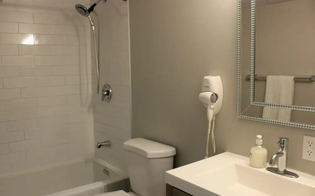 Boardwalk Homes - Executive Townhomes