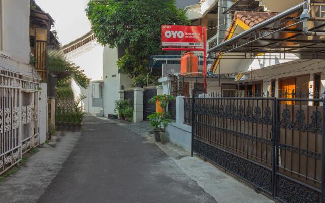 OYO 366 Thamadhiro Residence