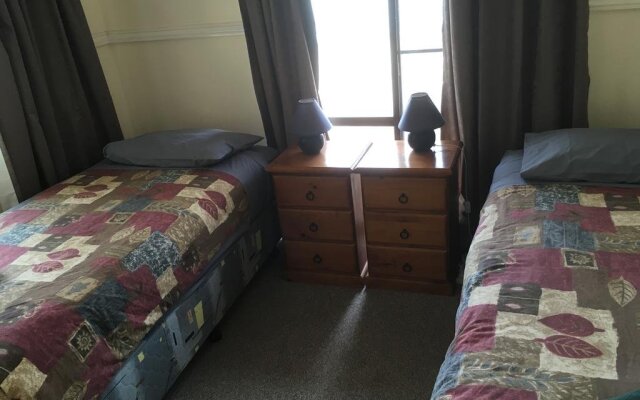 Pinjarra Caravan Park and Cabins