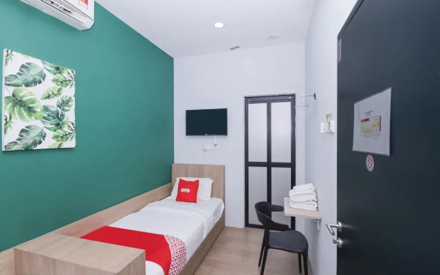 OYO 90399 Green Home Hotel