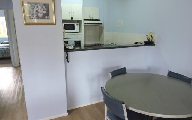 Cannes Court Apartments